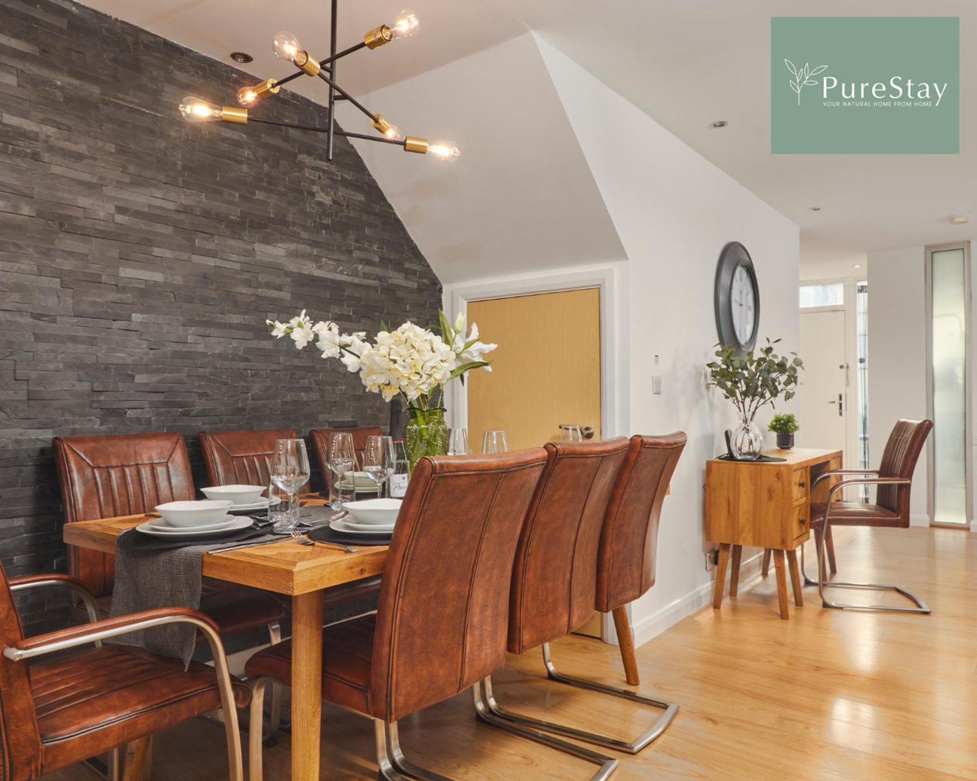 Superb House Manchester Near Etihad With Free Parking Sleeps 8 Kültér fotó