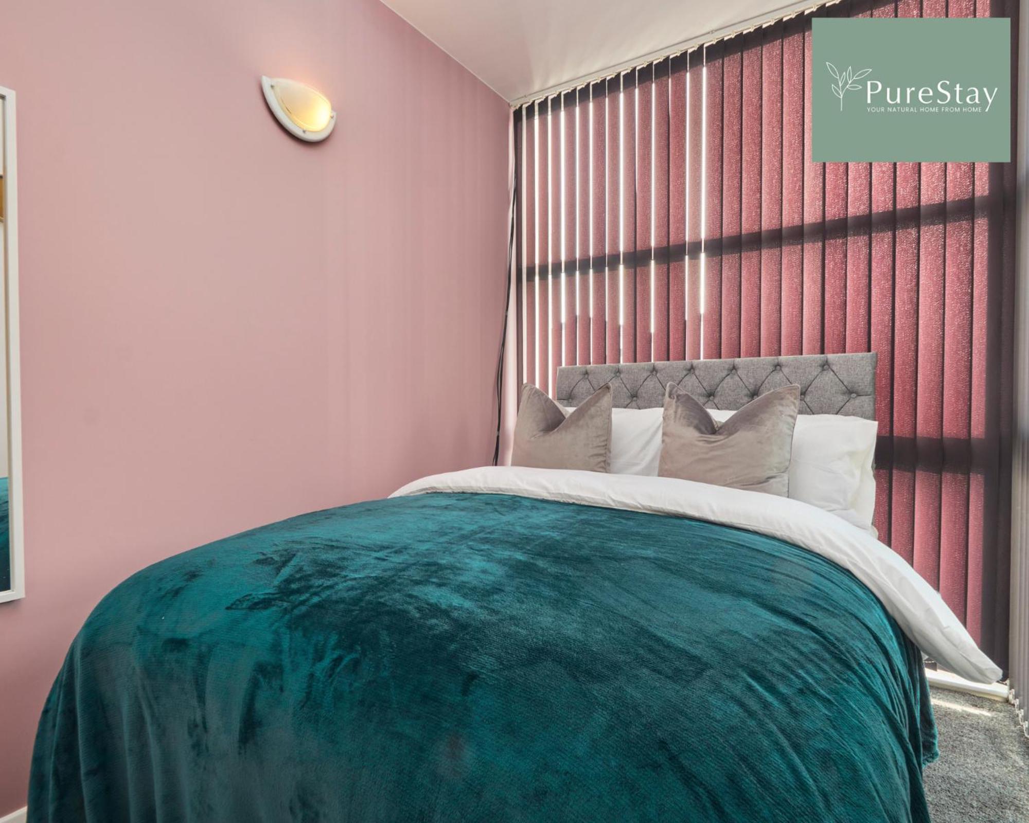 Superb House Manchester Near Etihad With Free Parking Sleeps 8 Kültér fotó