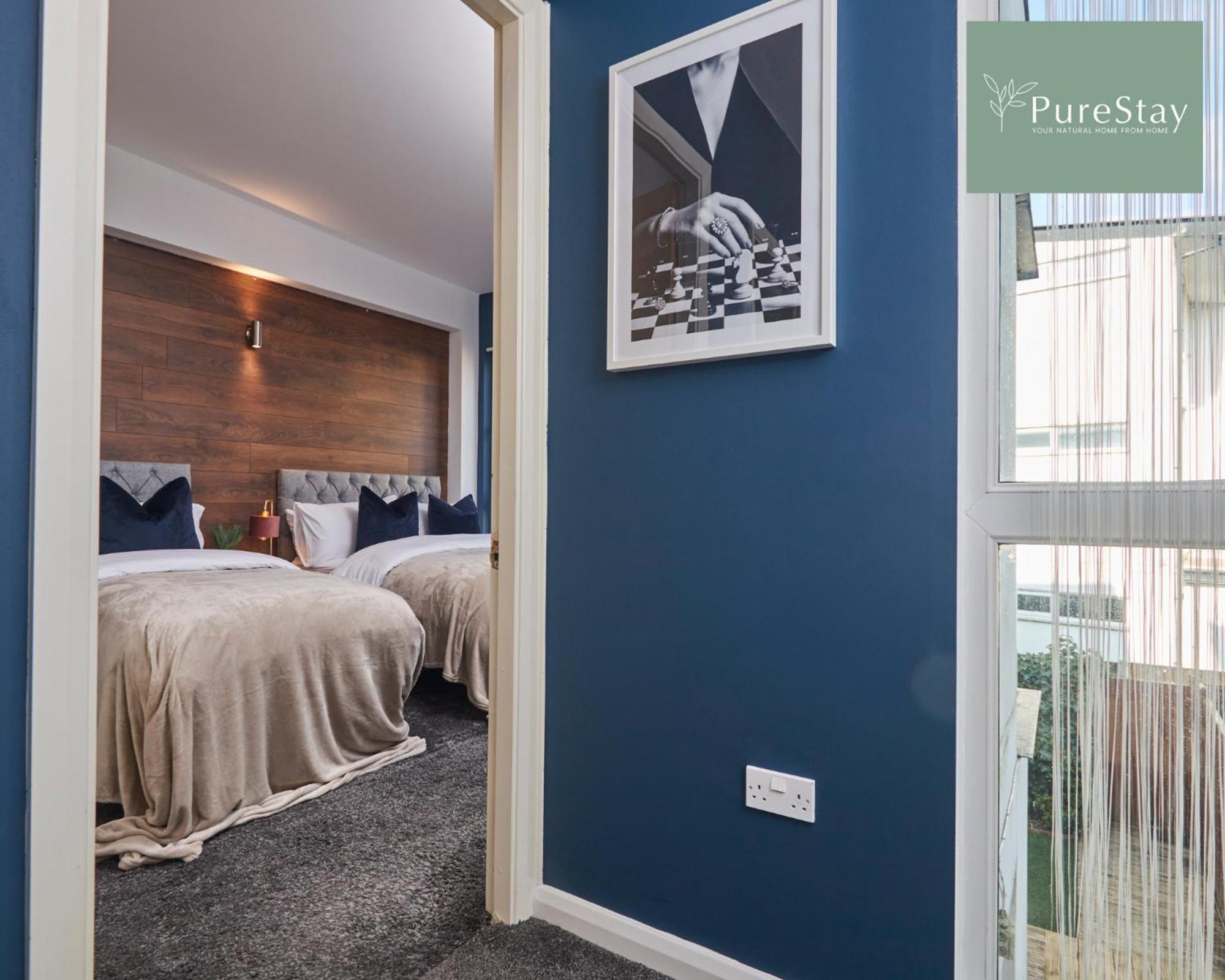 Superb House Manchester Near Etihad With Free Parking Sleeps 8 Kültér fotó