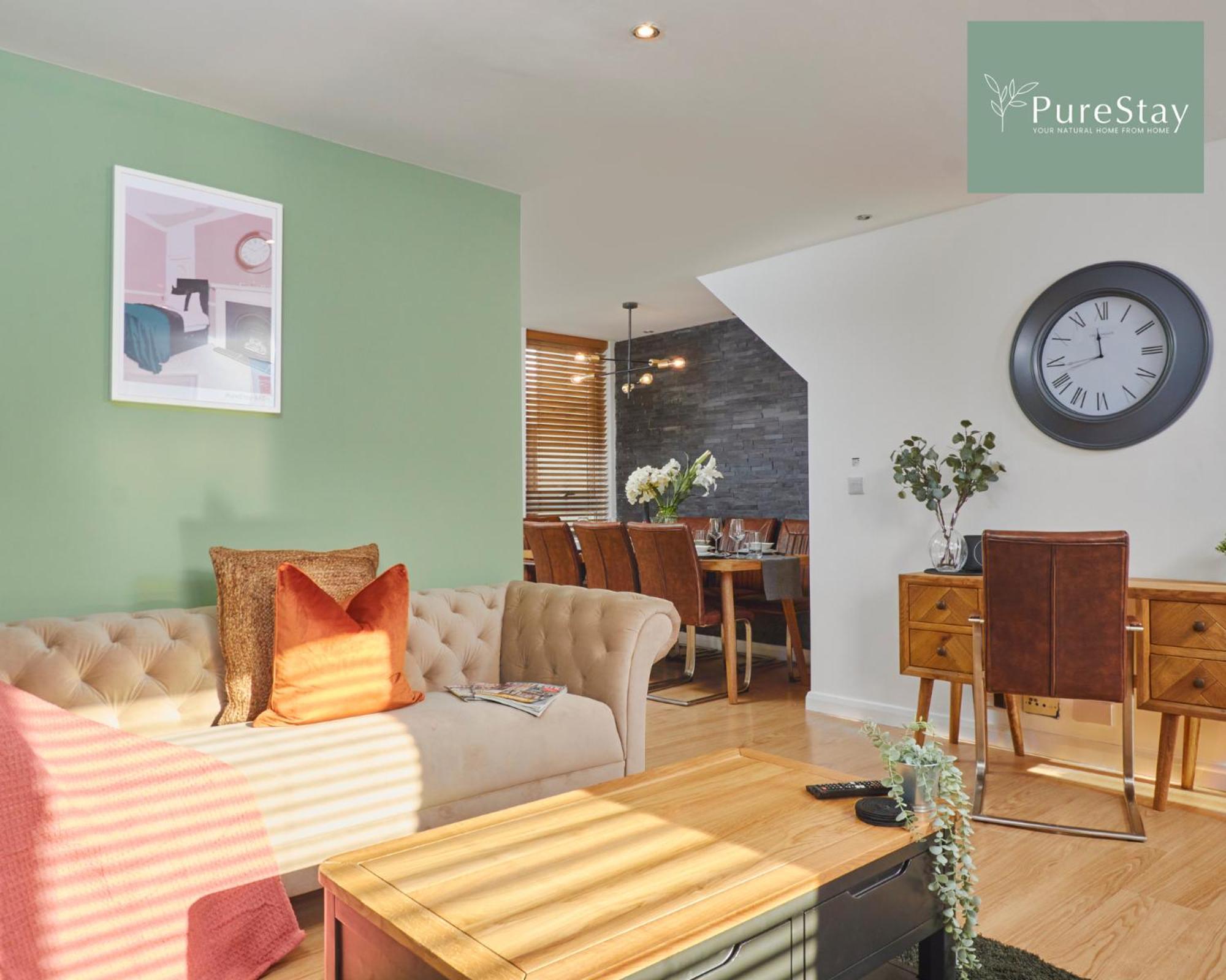 Superb House Manchester Near Etihad With Free Parking Sleeps 8 Kültér fotó