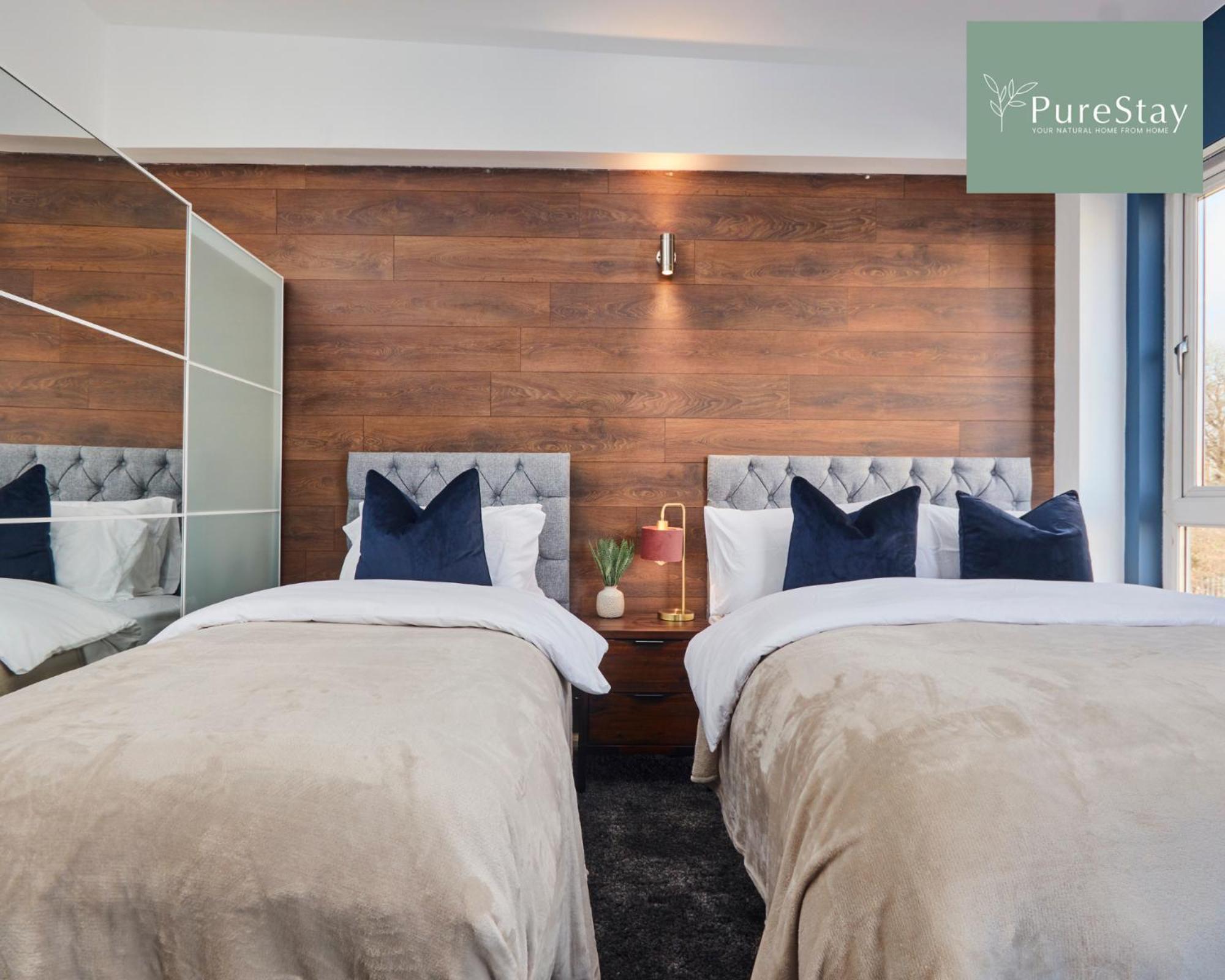Superb House Manchester Near Etihad With Free Parking Sleeps 8 Kültér fotó