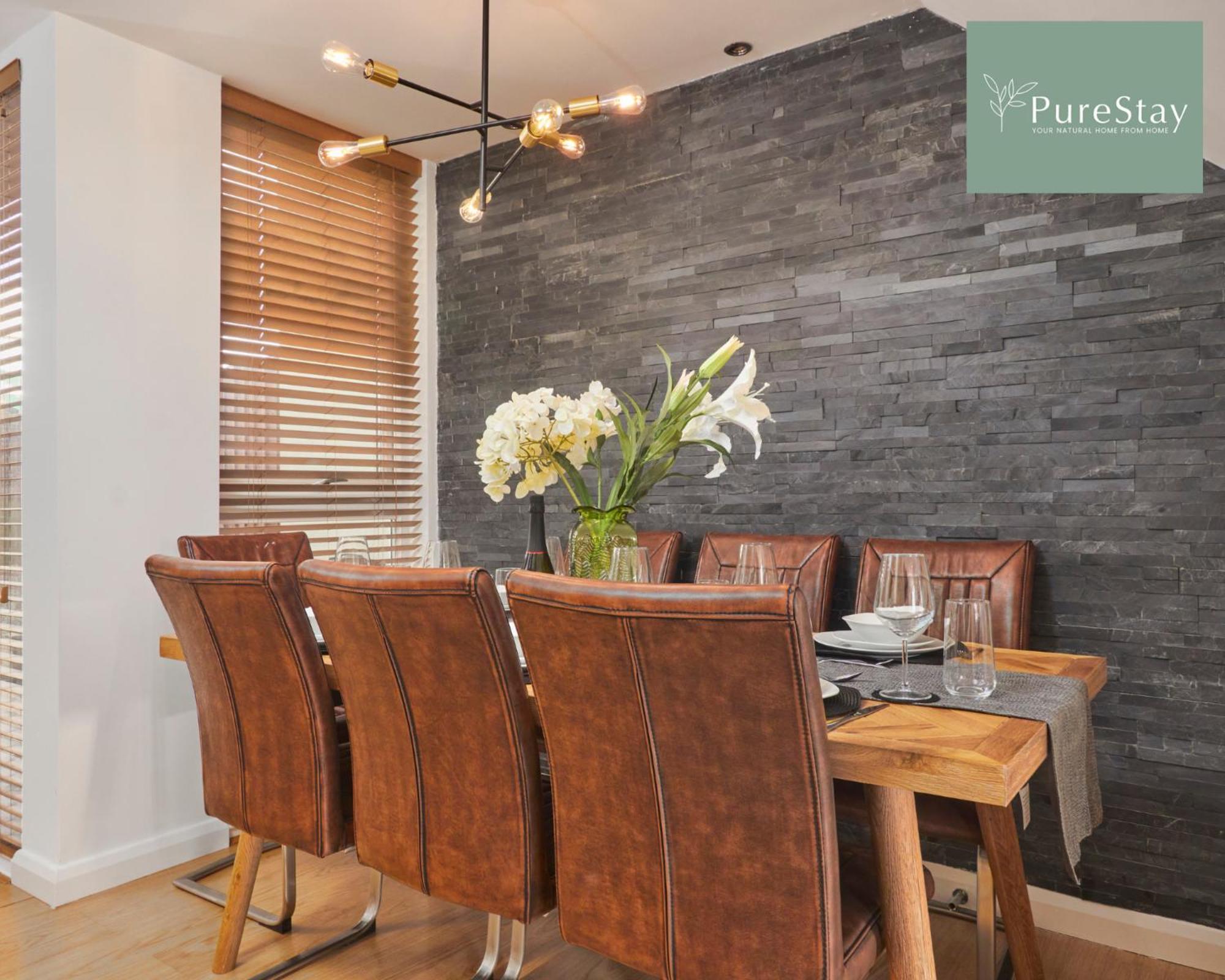 Superb House Manchester Near Etihad With Free Parking Sleeps 8 Kültér fotó