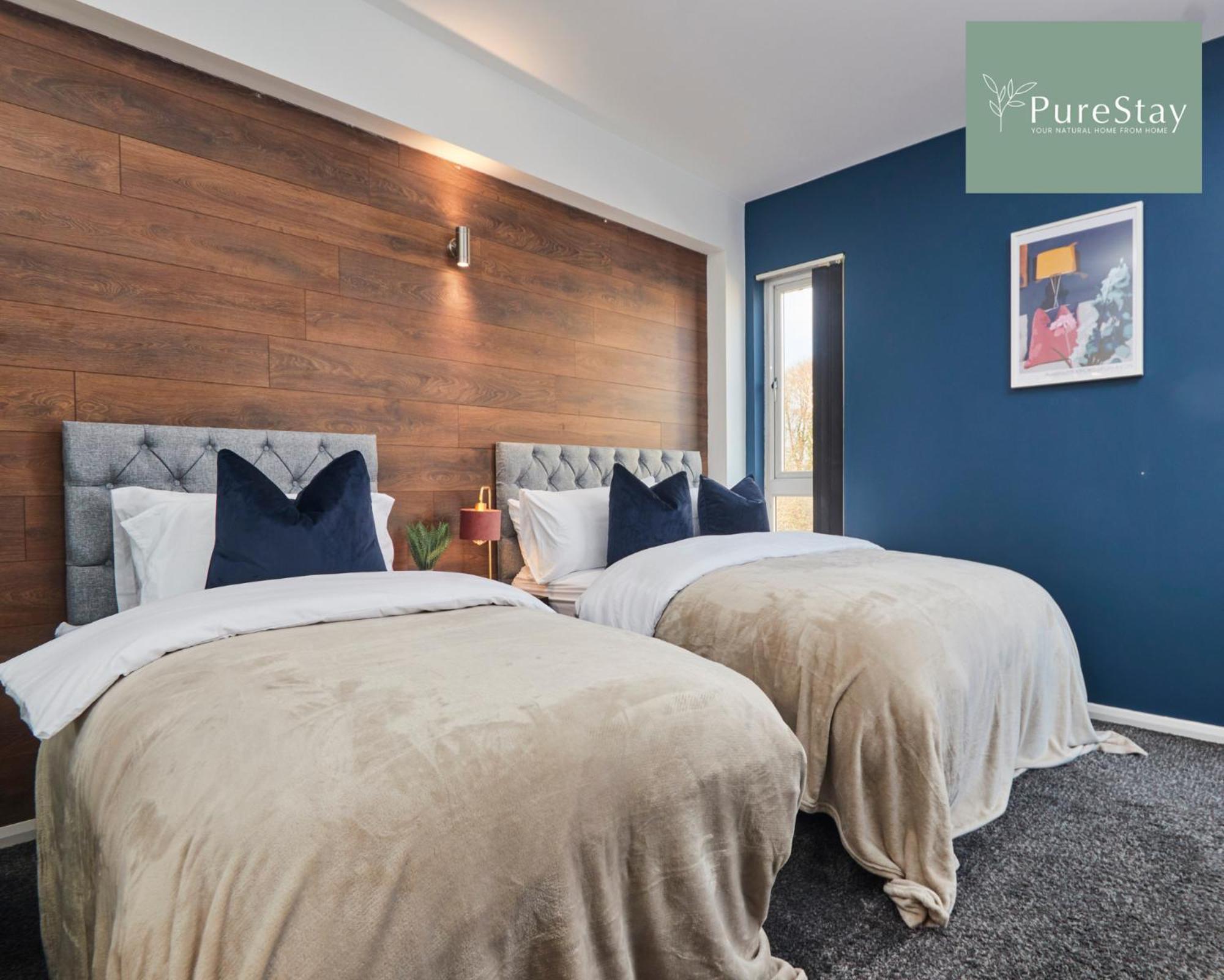 Superb House Manchester Near Etihad With Free Parking Sleeps 8 Kültér fotó