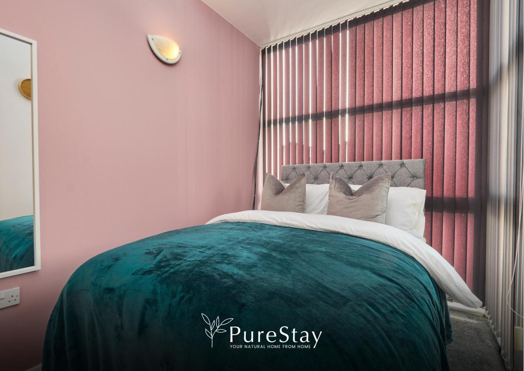 Superb House Manchester Near Etihad With Free Parking Sleeps 8 Kültér fotó