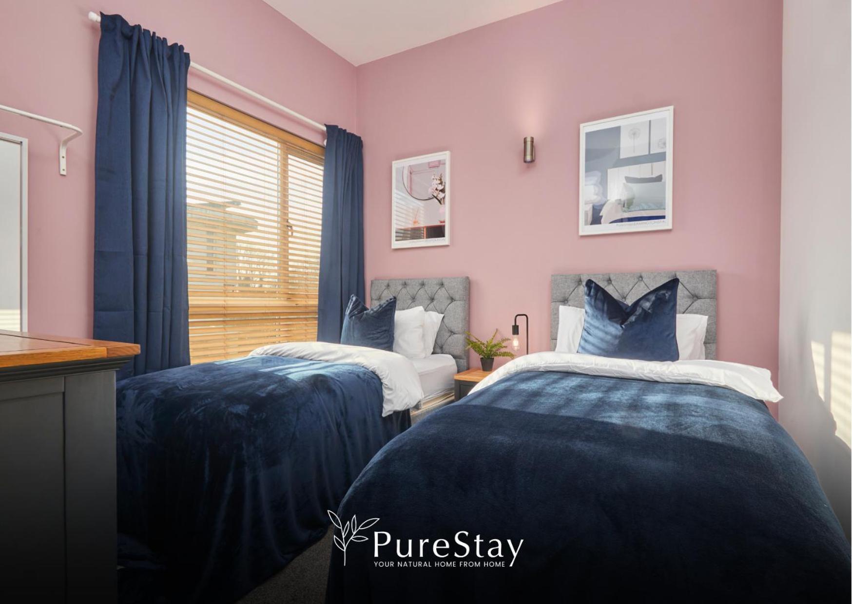 Superb House Manchester Near Etihad With Free Parking Sleeps 8 Kültér fotó